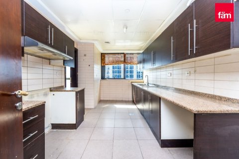 Apartament de închiriat în Dubai, EAU 3 dormitoare, 177.4 mp. №702304 - poză 10