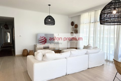 Apartman u Dubai Hills Estate, UAE 3 spavaćih soba, 181 m2 Br. 701680 - fotografija 2