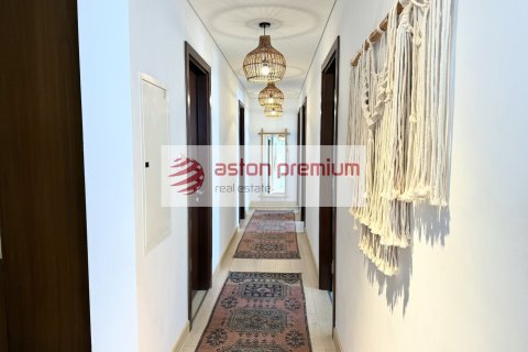 Apartman u Dubai Hills Estate, UAE 3 spavaćih soba, 181 m2 Br. 701680 - fotografija 15
