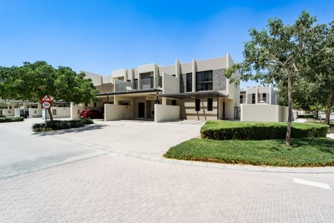 Ridamaja asukohaga Dubai, AÜE: 3 magamistoaga, 152 m² Nr 760953