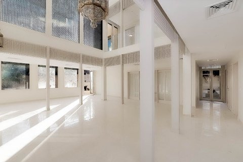 Emirates Hills, Dubai, UAE의 임대용 빌라 침실 5개, 143.03제곱미터 번호 750893 - 사진 10