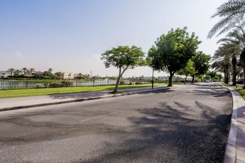 Emirates Hills, Dubai, UAE의 임대용 빌라 침실 5개, 143.03제곱미터 번호 750893 - 사진 17