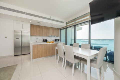 Apartment til leje i Dubai Harbour, Dubai, UAE 3 soveværelser, 178.85 kvm № 750897 - foto 10