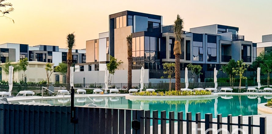 Rumah bandar di Mudon, Dubai, UAE 3 bilik tidur, 218.41 meter persegi № 753687