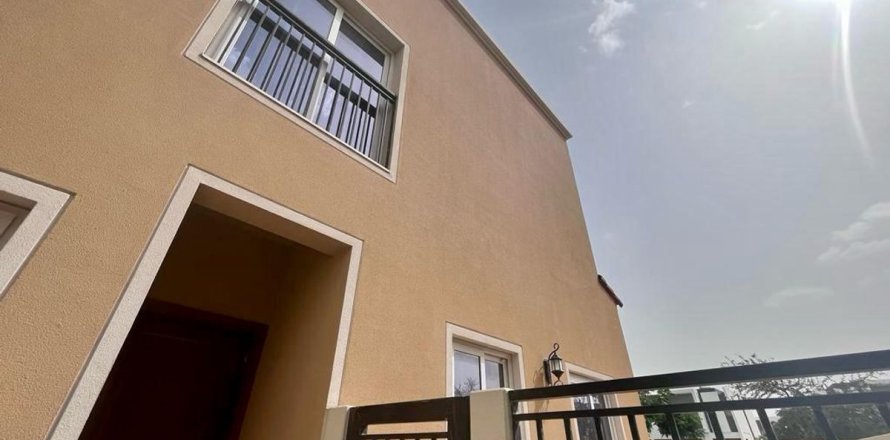 Dubai, संयुक्त अरब अमीरात में टाउनहाउस, 4 बेडरूम, 244.4 वर्ग मीटर, संख्या 702461