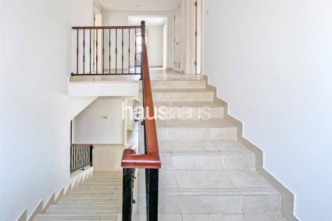 Vila di Dubai Sports City, UAE 4 bilik tidur, 665 meter persegi № 626912 - foto 9