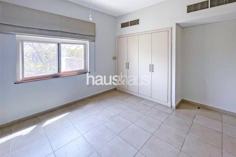 Vila di Dubai Sports City, UAE 4 bilik tidur, 665 meter persegi № 626912 - foto 10