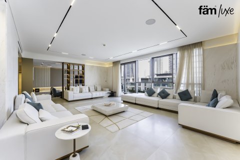 Střešní byt v Al Wasl, Dubai, SAE 4 ložnice, 549 m² Č.: 610556 - fotografie 4