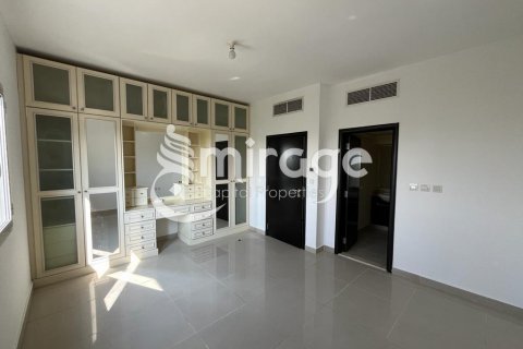 Řadový dům v Al Reef, Abu Dhabi, SAE 3 ložnice, 174 m² Č.: 596999 - fotografie 3
