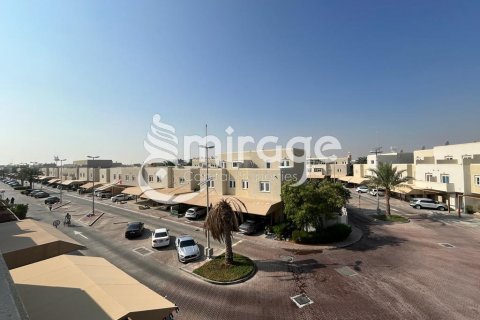 Řadový dům v Al Reef, Abu Dhabi, SAE 3 ložnice, 174 m² Č.: 596999 - fotografie 9