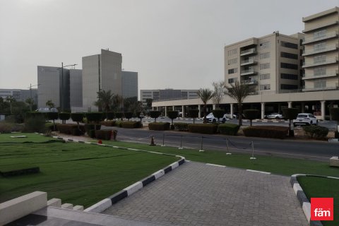 Dyqan në Dubai, Emiratet e Bashkuara Arabe 76.6 m2. № 645667 - Foto 10