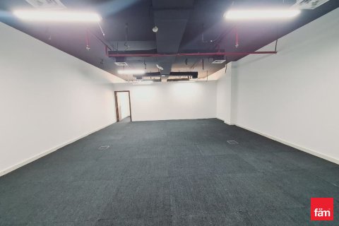 Dyqan në Dubai, Emiratet e Bashkuara Arabe 76.6 m2. № 645667 - Foto 3