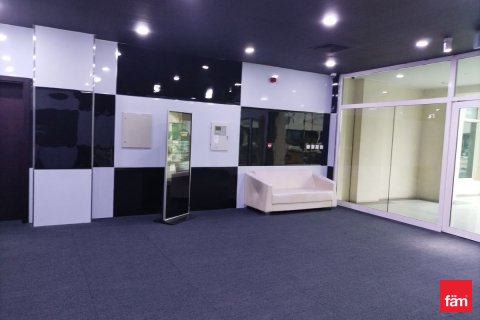 Dyqan në Dubai, Emiratet e Bashkuara Arabe 76.6 m2. № 645667 - Foto 11