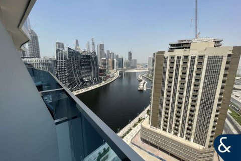 Apartamento en venta en Business Bay, Dubai, EAU 2 dormitorios, 147 m2 № 666746 - foto 9