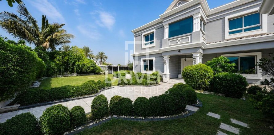 Vilă în Falcon City of Wonders, Dubai, EAU 5 dormitoare, 1064.85 mp.  №761722