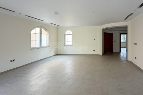 Villa itt: Jumeirah Park, Dubai, EAE, 5 hálószoba, 750 m², azonosító: 720674 - fénykép 8
