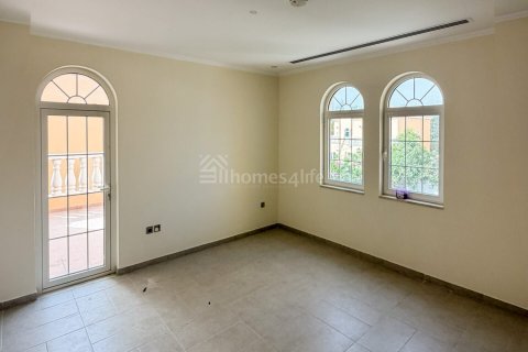 Villa itt: Jumeirah Park, Dubai, EAE, 5 hálószoba, 750 m², azonosító: 720674 - fénykép 24