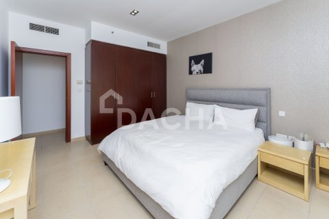 Huoneisto Jumeirah Beach Residence, Dubai, Arabiemiraatit 2 makuuhuonetta, 122 m2 № 706580 - kuva 18
