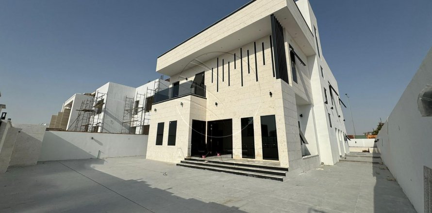 阿联酋 Abu Dhabi Al Shamkha 别墅 5 卧, 560 平方米 , 编号 615752