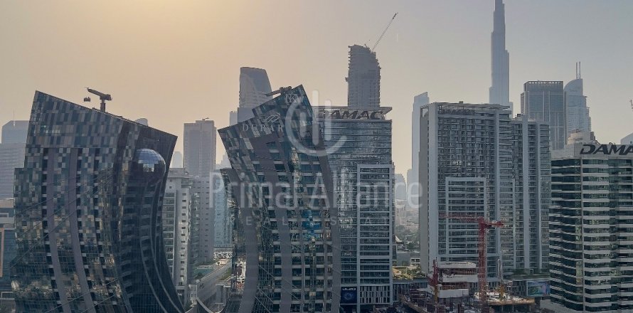 Apartment in Business Bay, Dubai, UAE 2 bedrooms, 117.62 sq.m. № 619641