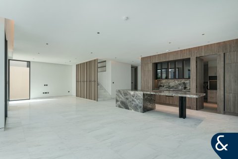 Müüa villa asukohaga Tilal Al Ghaf, Dubai, AÜE: 5 magamistoaga, 527 m² Nr 666887 - pilt 3