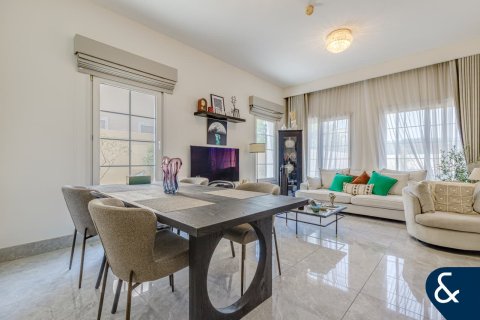 Jumeirah Village Circle, Dubai, UAE의 판매용 빌라 침실 3개, 630제곱미터 번호 666885 - 사진 8