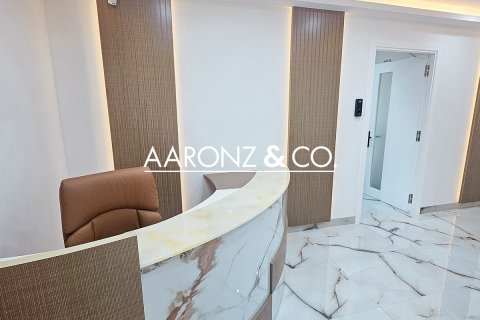 Kancelária v Jumeirah Lake Towers, Dubai, SAE 107 m2 č. 682589 - Fotografia 2