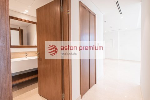 Lägenhet till försäljning i Dubai Harbour, Dubai, UAE 2 sovrum, 109 kvm Nr. 682539 - fotografi 13