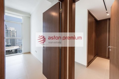 Lägenhet till försäljning i Dubai Harbour, Dubai, UAE 2 sovrum, 109 kvm Nr. 682539 - fotografi 16