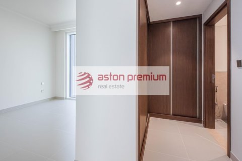 Lägenhet till försäljning i Dubai Harbour, Dubai, UAE 2 sovrum, 109 kvm Nr. 682539 - fotografi 17