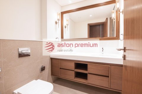 Lägenhet till försäljning i Dubai Harbour, Dubai, UAE 2 sovrum, 109 kvm Nr. 682539 - fotografi 24