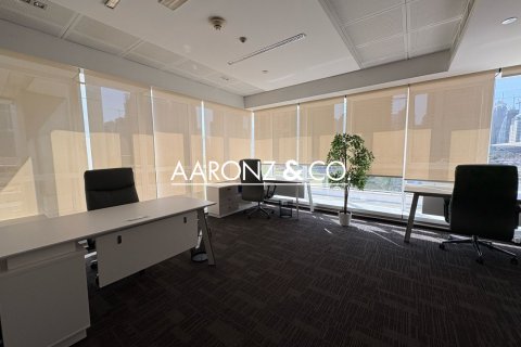 Bureau à louer à Jumeirah Lake Towers, Dubai, EAU 51 m2 № 682588 - photo 8