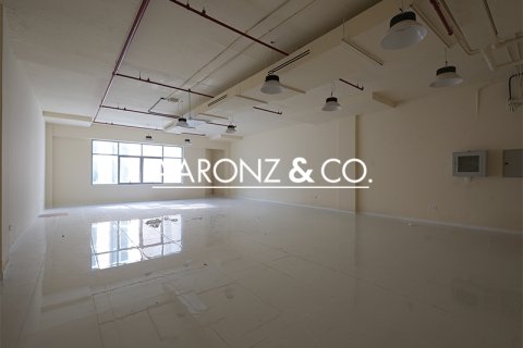 Bureau à louer à Dubai Investment Park, Dubai, EAU 118 m2 № 682590 - photo 4