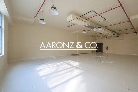 Bureau à louer à Dubai Investment Park, Dubai, EAU 118 m2 № 682590 - photo 6