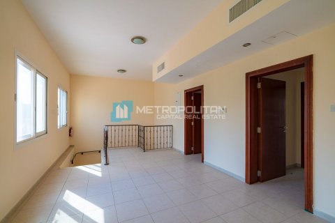 Townhouse in Abu Dhabi, UAE 2 bedrooms, 172 sq.m. № 594456 - photo 11