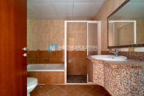 Townhouse in Abu Dhabi, UAE 2 bedrooms, 172 sq.m. № 594456 - photo 7
