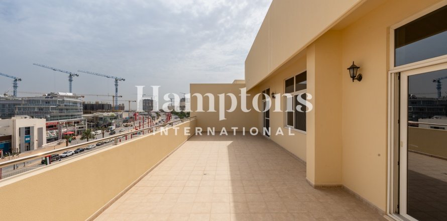 Apartament në Motor City, Dubai, Emiratet e Bashkuara Arabe 2 dhoma gjumi, 185.806 m2. № 705025