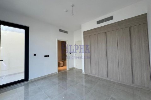 Townhouse til leje i Al Hamra Village, Ras Al Khaimah, UAE 2 soveværelser, 136.9 kvm № 707510 - foto 7