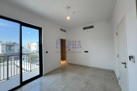 Townhouse til leje i Al Hamra Village, Ras Al Khaimah, UAE 2 soveværelser, 136.9 kvm № 707510 - foto 11