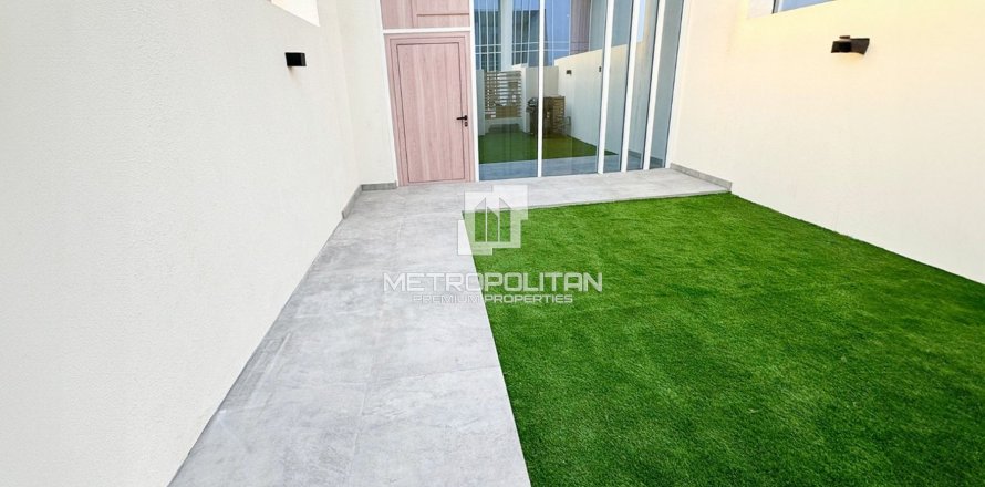 טאונהאוס ב Dubai Land, Dubai, איחוד האמירויות 1 חדר שינה, 63 מ"ר מספר 593325