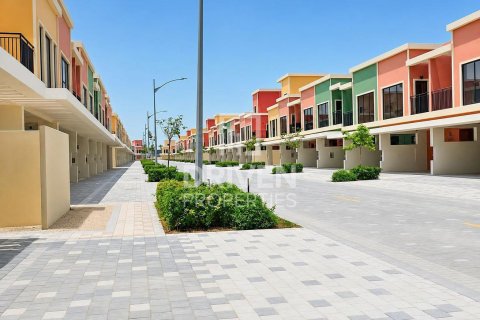 Řadový dům v Damac Lagoons, Dubai, SAE 5 ložnice, 219.62 m² Č.: 762316 - fotografie 1