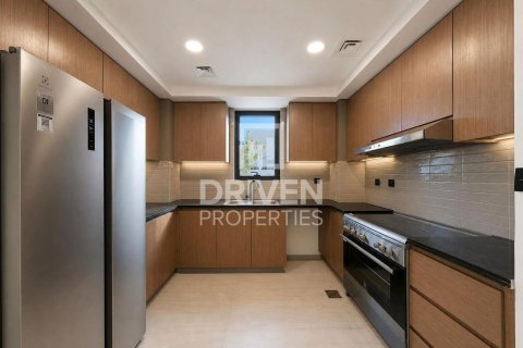 Řadový dům v Damac Lagoons, Dubai, SAE 5 ložnice, 219.62 m² Č.: 762316 - fotografie 14