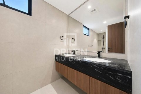 Řadový dům v Damac Lagoons, Dubai, SAE 5 ložnice, 219.62 m² Č.: 762316 - fotografie 21