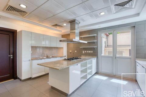 Вилла Dubai Sports City, Дубай, БАӘ-да 4 жатын бөлмелер, 1103.87 м² № 753530 - фото 8