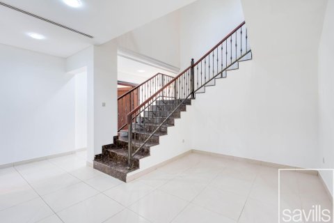 Вилла Dubai Sports City, Дубай, БАӘ-да 4 жатын бөлмелер, 1103.87 м² № 753530 - фото 9