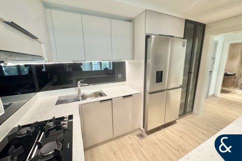 Apartment til salg i Palm Jumeirah, Dubai, UAE 2 soveværelser, 147 kvm № 667450 - foto 3