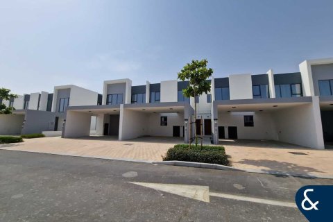 Villa te koop in Dubai Land, Dubai, VAE 3 slaapkamers, 184 vr.m., nr 667453 - foto 1