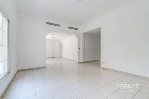 The Lakes, Dubai, BAE’de kiralık villa 3 yatak odası, 315 m&sup2; No 738222 - fotoğraf 3
