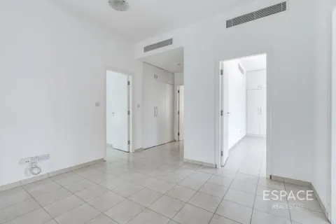 The Lakes, Dubai, BAE’de kiralık villa 3 yatak odası, 315 m&sup2; No 738222 - fotoğraf 11
