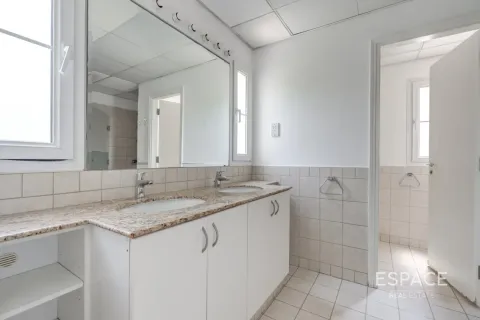 The Lakes, Dubai, BAE’de kiralık villa 3 yatak odası, 315 m&sup2; No 738222 - fotoğraf 19